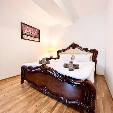 Imperial Luxury Apartment